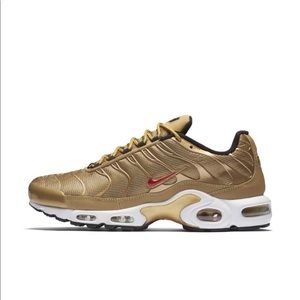 Nike Air Max Plus Metallic Gold